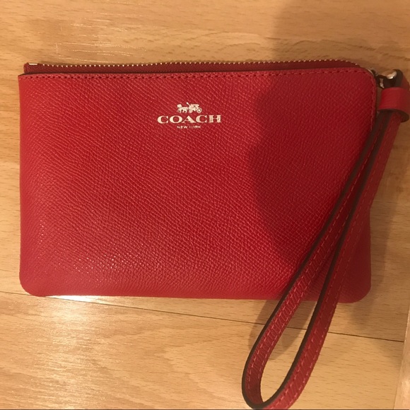Coach wristlet - never been used! - Picture 1 of 2